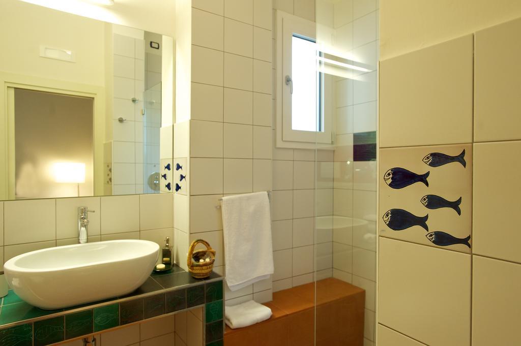 Haripergo Apartments A Bridge For Amalfi Coast Salerno Room photo